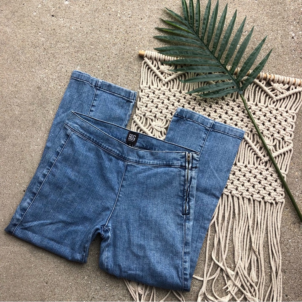 BDG Cropped Jeans Size 4